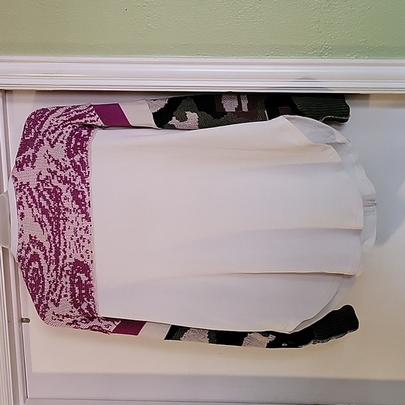 We the Free small sweater/ cardigan - Picture 3 of 7